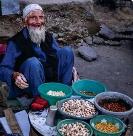 Never avoid this kind of people around you♥️