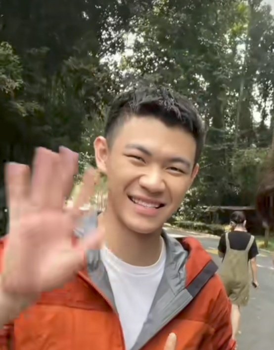 simon chipmunk 🐿️💜 tweet media
