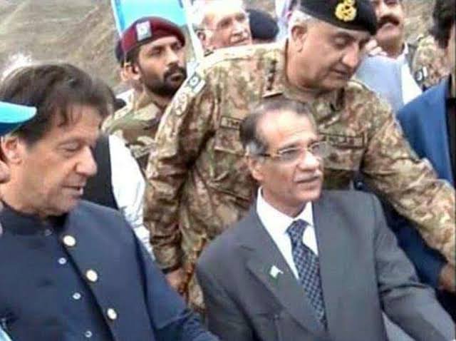 ملک دشمن عناصر