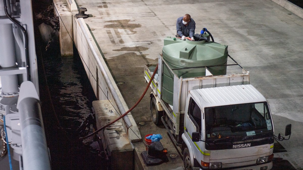 NZNavy's tweet photo. UPDATE📢#HMNZSAotearoa has offloaded more than 260,000L of water since its arrival in #Tonga.

Teams from #HMNZSWellington have carried out survey tasks in the vicinity of Nafanua Harbour, ‘Eua Island. 

For all our updates➡️https://t.co/jBLnZ2nLAe

#NZNavy https://t.co/vFrkJSidRk