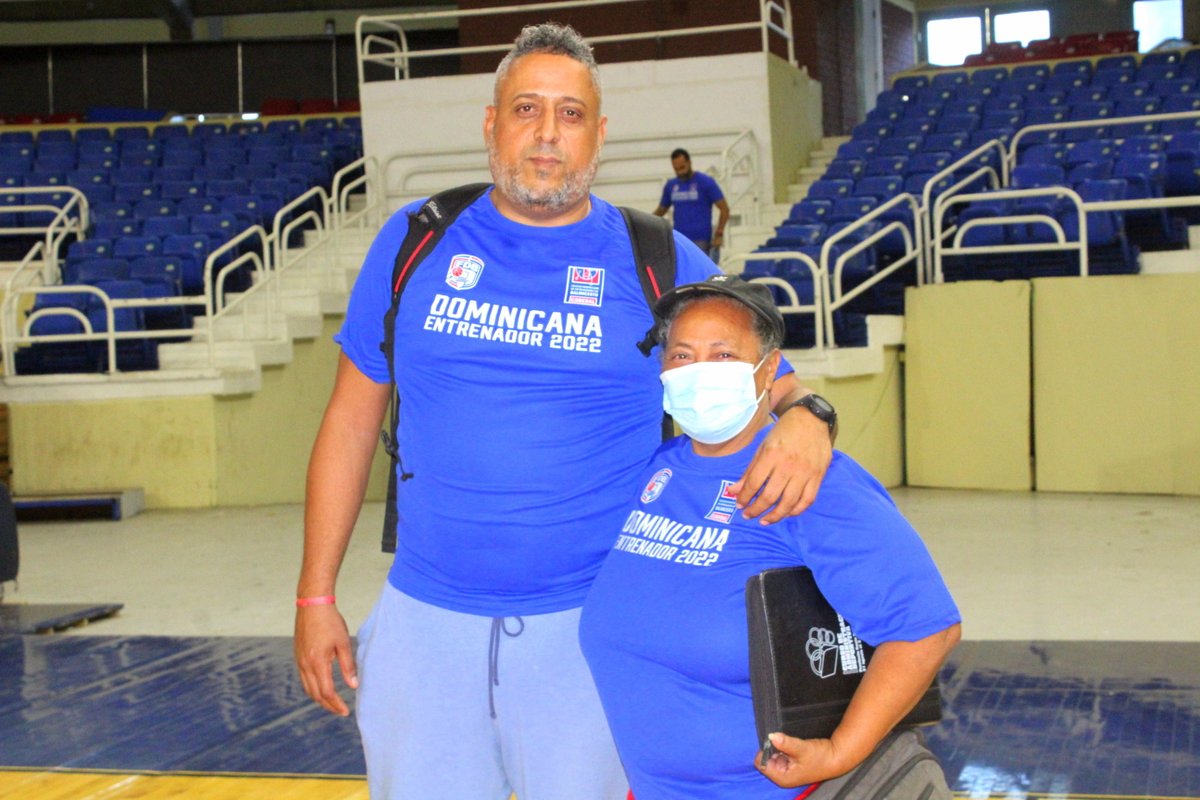 FedombalRD's tweet photo. Imágenes de un día memorable. #VamosDOM🏀🇩🇴 #Day3 #RevalidaDistrito #Codebal #Entrenadores https://t.co/WWWH8Z25qi