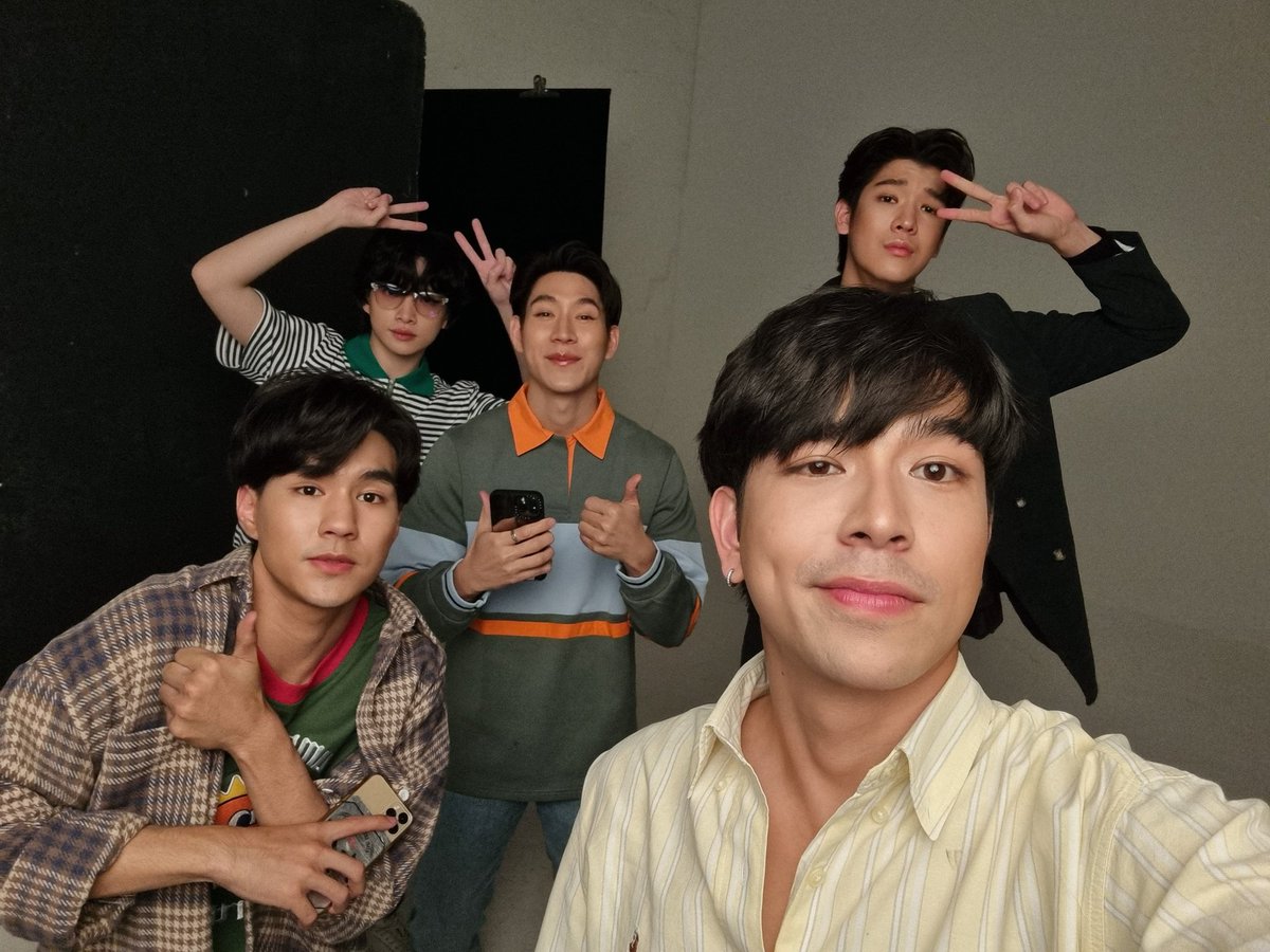 TrendForMii2's tweet photo. ก็ยังงงอยู่ว่าเรื่องอะไรน้าาาาา ตื่นเต้นจังเล้ยยย 
🤩🤩🤩

Series in secret 
#ซีรีส์ในความลับ https://t.co/jhxWAumMdd