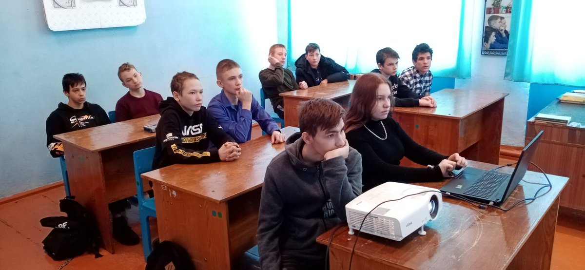LadyBalanced's tweet photo. 18 января с целью ознакомления обучающихся с трагедией Холокоста, как одним из примеров бесчеловечности, в 8 классе ГБОУ ООШ с.Заволжье был проведен кл.час «Холокост и Аушвиц». 
27 января 1945 г. - день освобождения узников нацистского лагеря уничтожения "Освенцим". https://t.co/TeJWPQ1pjm