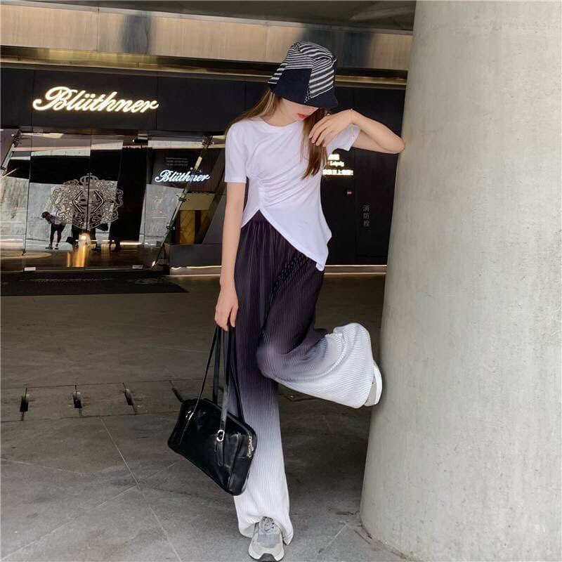 nnirann_'s tweet photo. 💥Sale💥 ลดจุกๆ #พร้อมส่ง
กางเกงพลิ้วไล่สี น้ำเงิน/ดำ

‼️ตัวละ 99 บาท‼️
🚚ค่าส่ง 40฿ ไม่บวกเพิ่ม
สอบถาม/สั่งซื้อ dm หรือเมนชั่นได้เลยน้า 💖
#เสื้อผ้า #กางเกงไล่สี #เสื้อผ้าพร้อมส่ง #กางเกงพริ้ว 
#เสื้อผ้าเกาหลี #ลดราคา #เสื้อผ้าราคาถูก https://t.co/lJE6aoiMCG