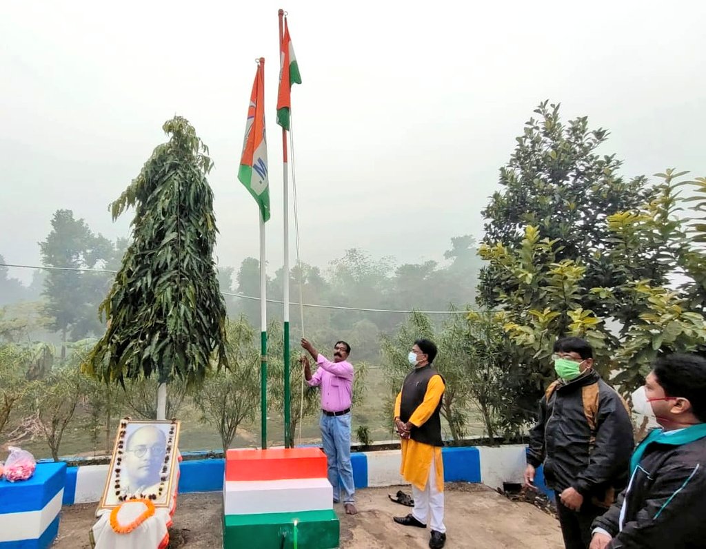 দেশনায়ক নেতাজী সুভাষচন্দ্র বসুর ১২৫তম জন্মদিবস উদযাপন উদয়নারায়ণপুর কেন্দ্র তৃণমূল কংগ্রেস পরিবারের ।
আপনি সমগ্র বাঙালীর অস্থিমজ্জায় , আপনি শিখিয়েছেন কিভাবে মাথা উঁচু করে বাঁচতে হয় 🙏
#NetajiSubhasChandraBose
#DeshNayakDibas 
<a href="/MamataOfficial/">Mamata Banerjee</a> <a href="/abhishekaitc/">Abhishek Banerjee</a> <a href="/AITCofficial/">All India Trinamool Congress</a>