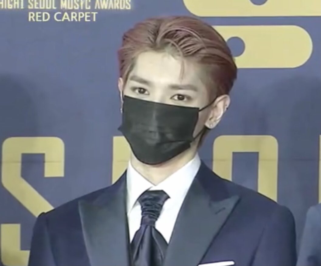 DUALITY0NG's tweet photo. lee taeyong for president https://t.co/4kep4JFlpb
