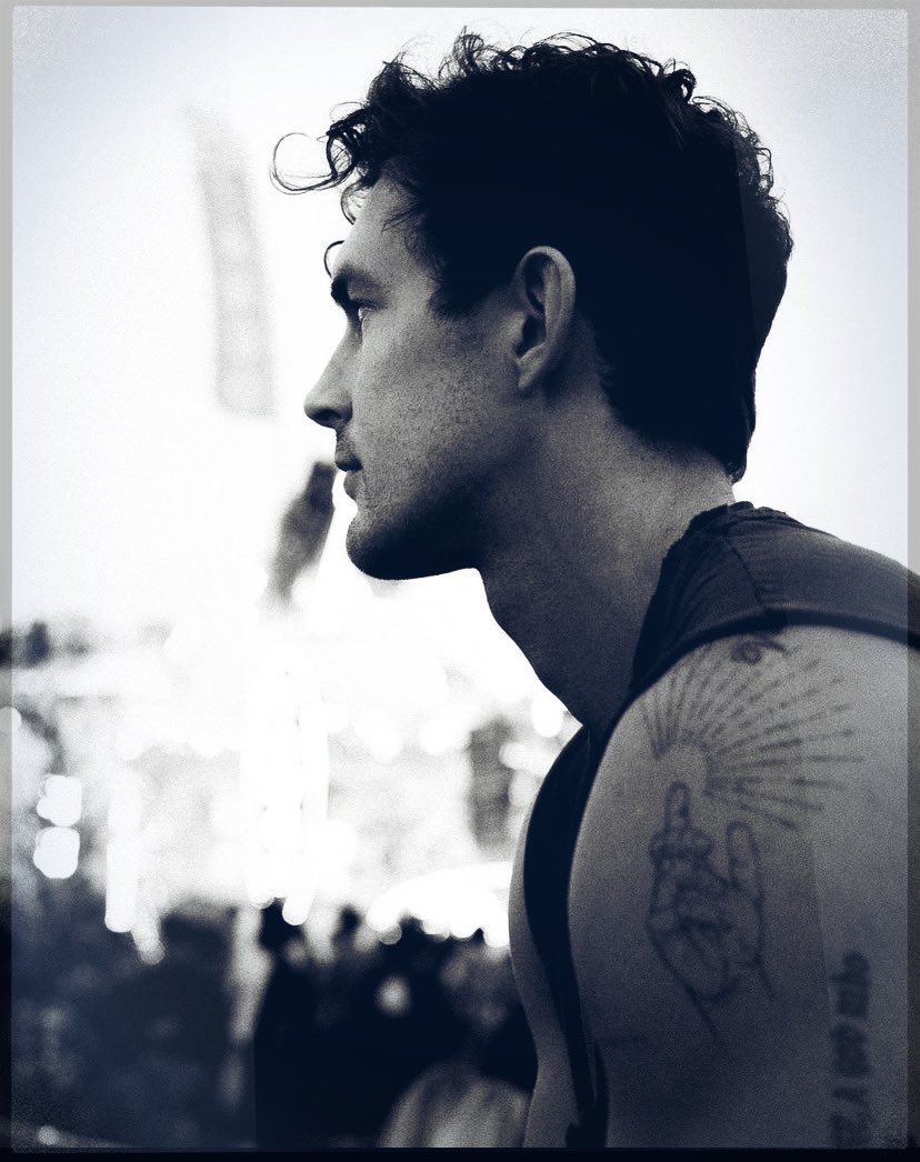 𝘈 𝘊𝘳𝘦𝘢𝘵𝘶𝘳𝘦 𝘞𝘪𝘭𝘥. 
A 𝘍𝘦𝘭𝘪𝘯𝘦 𝘸𝘢𝘯𝘥𝘦𝘳𝘴 𝘵𝘩𝘳𝘰𝘶𝘨𝘩 𝘢𝘯𝘥 𝘛𝘢𝘮𝘦𝘴 𝘵𝘩𝘦 𝘍𝘭𝘢𝘮𝘦. 

-𝘓𝘺𝘯𝘹 𝘚𝘩𝘪𝘧𝘵𝘦𝘳-
-21+||MDNI||
-Descriptive and Detailed- 
-⇄ and ♡-