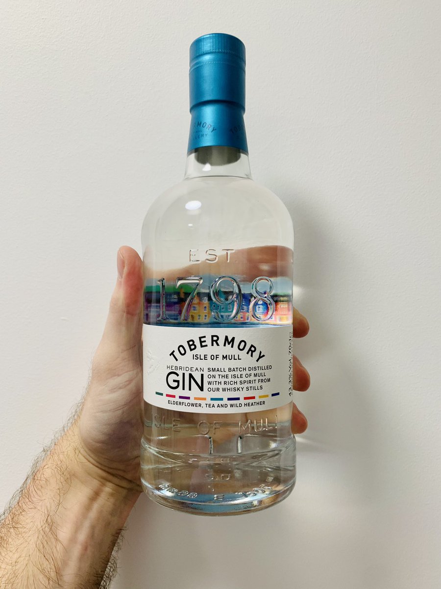 Up bright and early getting set to showcase these three on <a href="/SundayBrunchC4/">Sunday Brunch</a> later. 3 Scottish gins from producers who also make Whisky - a nice alternative way to celebrate Burns night and the Distillers up there.