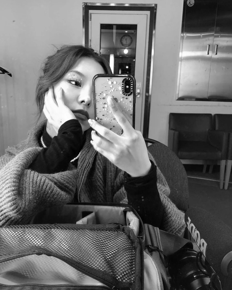 whee_inthemood_'s tweet photo. 🦋 2022.01.23

첫 주 활동 마물휘 🦋 https://t.co/xF7fFpbWHd