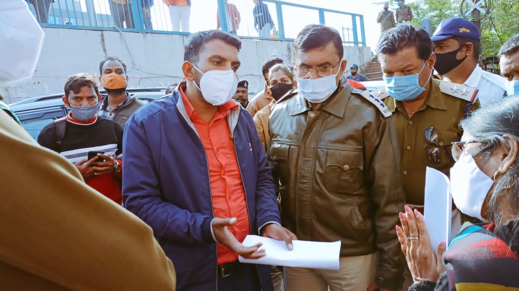 #WhyMPTETWatingIsStillWaiting <a href="/NewsRavishkumar/">Ravish kumar (Parody)</a> <a href="/thelokniti/">The Lokniti</a> <a href="/DadaParas/">Paras Saklecha</a> <a href="/MPTakOfficial/">MP Tak</a> <a href="/OfficeofSSC/">Office of Shivraj</a> <a href="/Indersinghsjp/">इन्दरसिंह परमार</a>