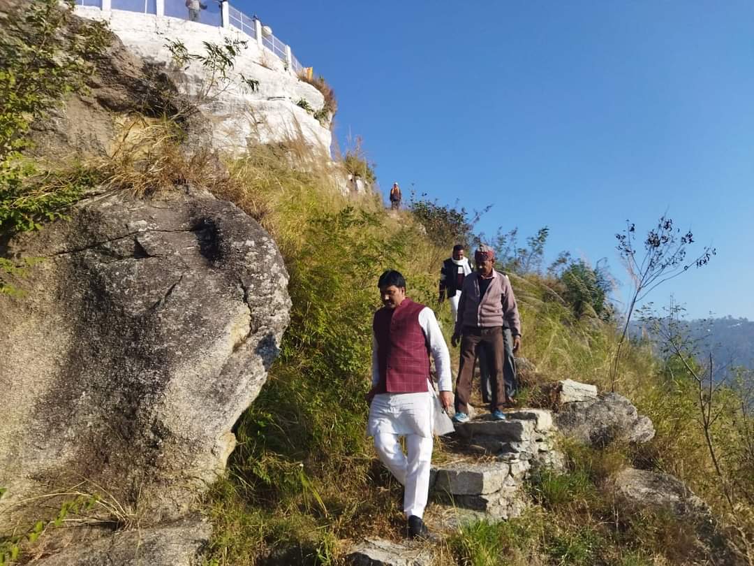kailashbhattbjp's tweet photo. मिशन 2022
द्वाराहाट विधानसभा क्षेत्र में जनसंपर्क https://t.co/20lpM5yx97