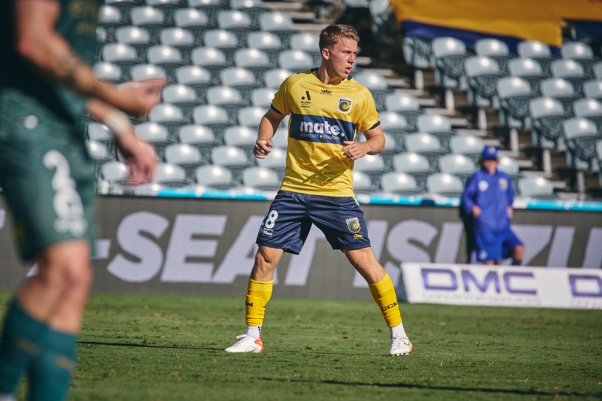 CCMariners's tweet photo. The future is bright for these graduates. 

🎓New Alumni: Cameron Windust &amp; James Bayliss. #CCMFC #WontBackDown https://t.co/PWBnYCJQrF
