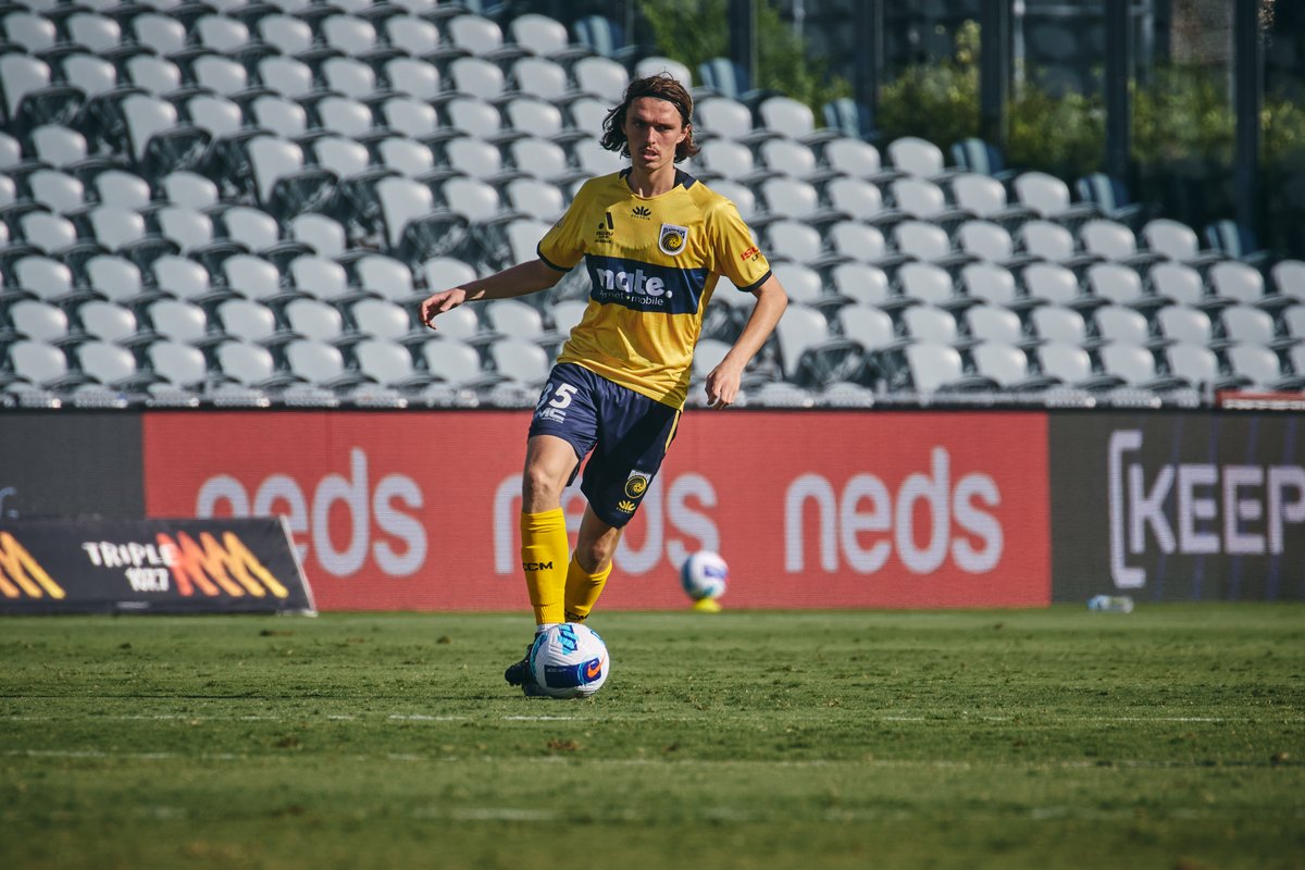 CCMariners's tweet photo. The future is bright for these graduates. 

🎓New Alumni: Cameron Windust &amp; James Bayliss. #CCMFC #WontBackDown https://t.co/PWBnYCJQrF