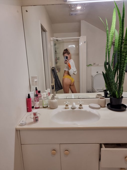 nunight https://t.co/YYMcVl3YVK