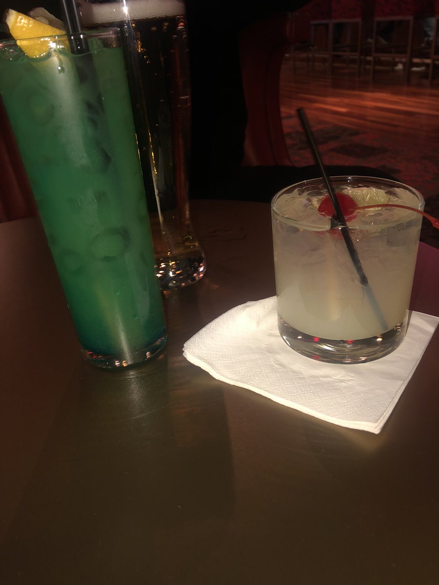 ABPureblood20's tweet photo. Vegas vibes w/ @1on1kris & @yeynotgaming πΉπ»after walking all around luxor/excalibur just to end up back at luxorπ€£ #legsdead π
https://t.co/jYoRjL0A6N