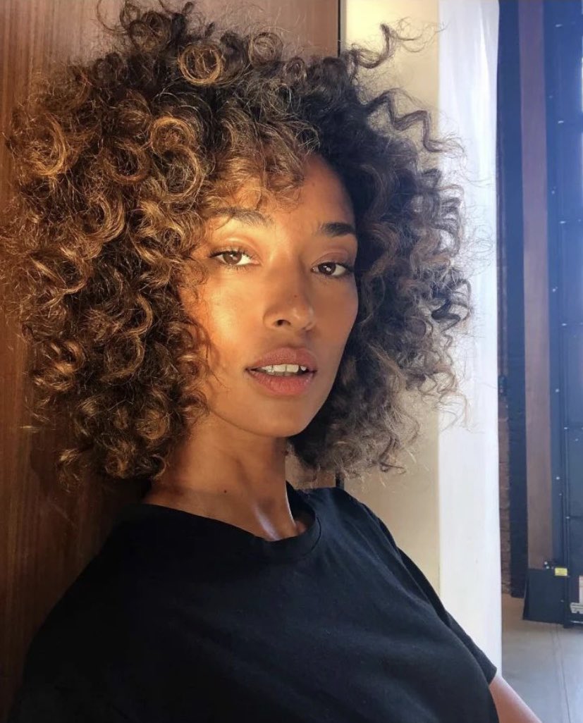 A day late but happy birthday to the beautiful Anais Mali.    