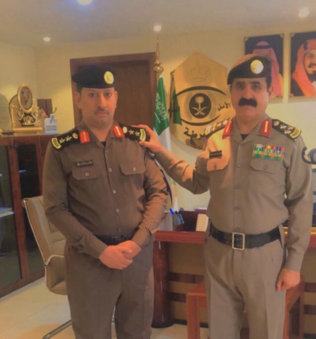 صدر الامر الملكي بترقية المقدم عبداللطيف دوفان الرشيدي إلى رتبة عقيد بشرطة محافظة حفر الباطن نسأل الله له التوفيق والسداد في خدمة دينه ومليكه ووطنه
#حفرالباطن #عبس #بني_رشيد #الرشايدة