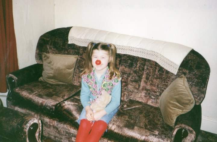 TraceyLynnP's tweet photo. @SundayBrunchC4 My older sister Anna and my school photo from 1993! And also me ready for a Comic Relief day at primary school around 1994-1995, the toy pig I still have, she is called Pigtricia 😂 https://t.co/DrhG7sMMDg