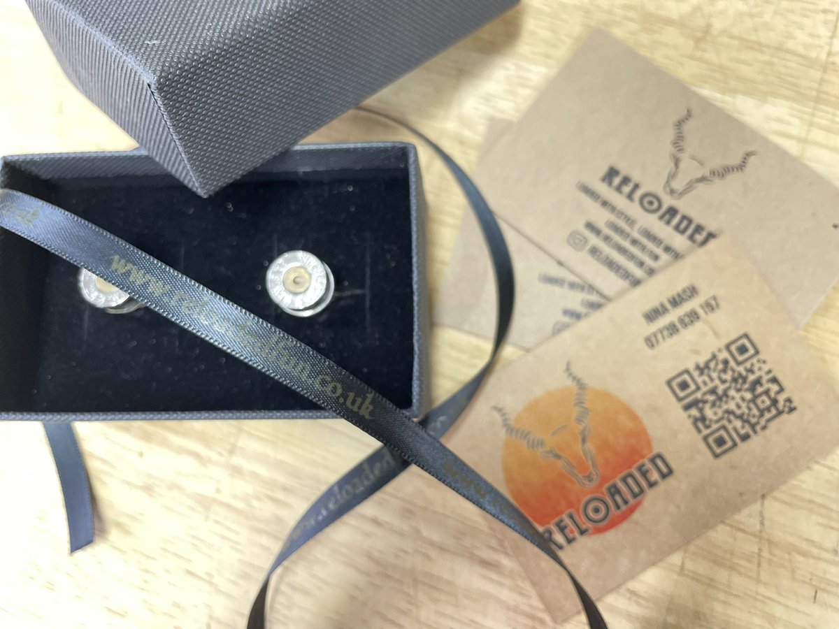 Still making them, still loving it! 

#reloadedfun #loadedwithstyle #loadedwithfun #loadedwithflavour #style #fun #flavour #cufflinks #cufflinkstyle #handmade #homemade #jewellery #jewelleryformen #men #boystuff #london #england