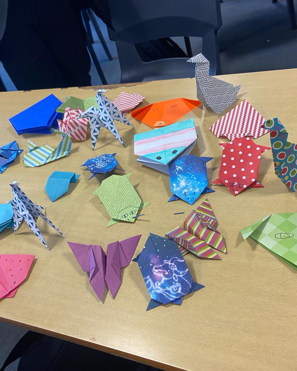 MathsRps's tweet image. Artful Maths is back on tomorrow lunch in M2!

Here’s some of the amazing creations from last term! #pringlechallenge #Origami #curvesofpursuit #Maths #art #rps