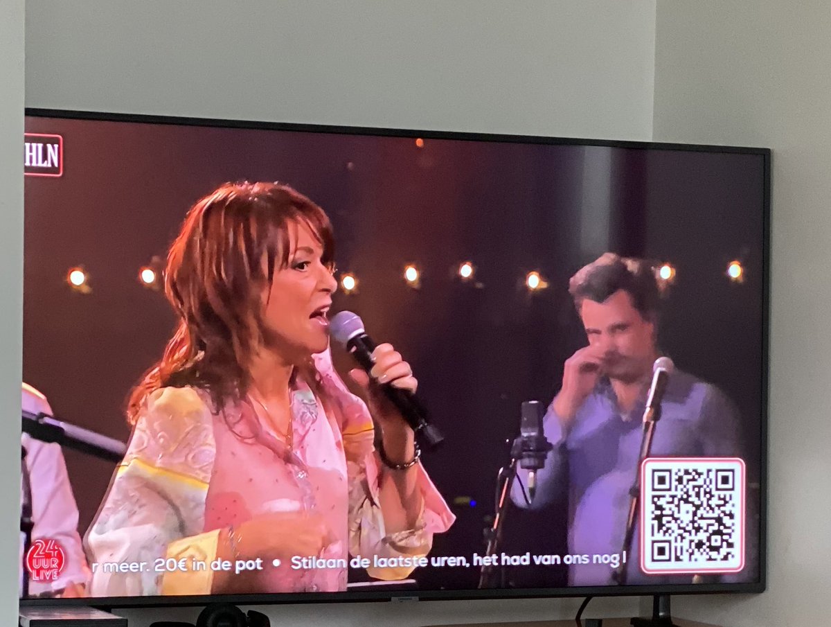 sofiebockaert's tweet image. Tot verbazing van mijn dochter van 8 is er naast een #isabelleA ook een #isabelleB, tja articulatie van @NielsDestadsb10 na 22u beetje minder #lisadelbo #24uurlive #respect