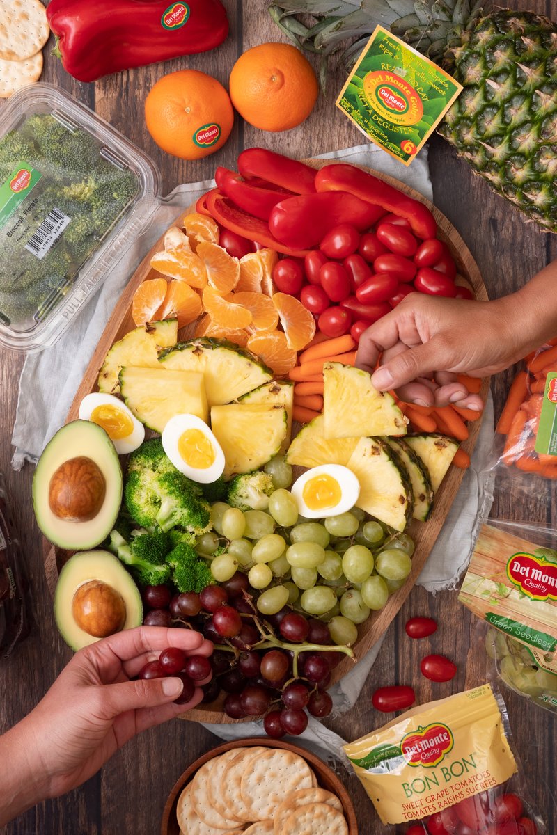 DelMonteFresh's tweet photo. Each fruit and vegetable has a variety of nutrients that supports better health. Get those good-for-you vitamins and minerals, plus make fruits and veggies fun by eating the rainbow 🌈
#DMFP #fruits #veggies https://t.co/hshivax7Ok