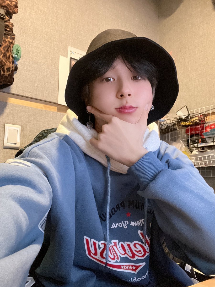 #0124_CyA_DAY
#꿈속에서도_놓지않을_기욱아_생일축하해
#Rockstar_CyA_Day
항상 사랑하고 생일축하해!!