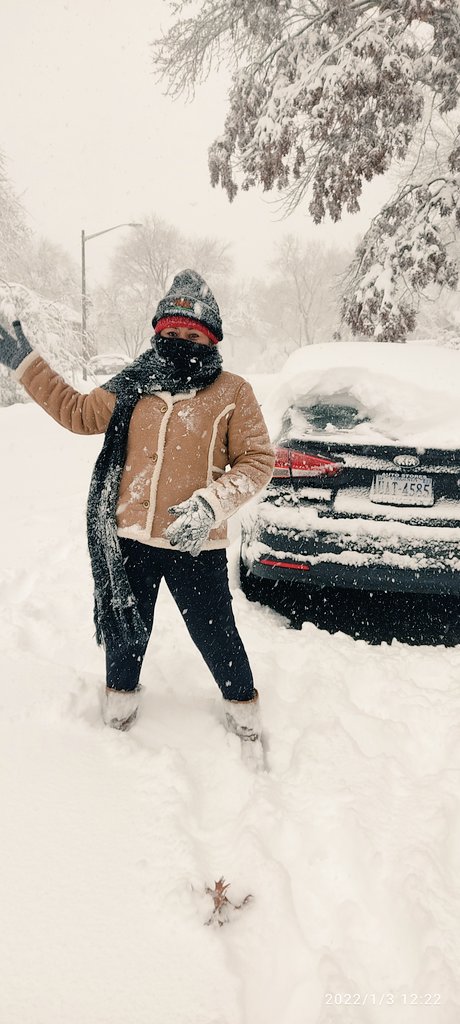 First time experiencing snow! Thanks  <a href="/ParticipateLrng/">Participate Learning</a> for this amazing and unforgettable experience! Forever grateful 😘🙏 #unitingourworld <a href="/MicheleMacumber/">𝕄𝕚𝕔𝕙𝕖𝕝𝕝𝕖 𝕄𝕒𝕔𝕦𝕞𝕓𝕖𝕣</a>