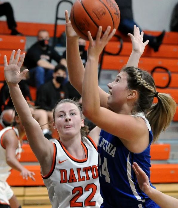 OHSAA Sports (@ohsaasports) on Twitter photo 📅This Date In #OHSAA History: January 23, 2021 - Doylestown Chippewa's Taylor Thomas made nine three-pointers vs. Hillsdale, tied for the sixth-most threes made in a game in OHSAA girls basketball history. Thomas finished with 35 points. (Photo credit <a href="/TheDailyRecord/">The Daily Record</a>) 📅This Date In #OHSAA History: January 23, 2021 - Doylestown Chippewa's Taylor Thomas made nine three-pointers vs. Hillsdale, tied for the sixth-most threes made in a game in OHSAA girls basketball history. Thomas finished with 35 points. (Photo credit <a href="/TheDailyRecord/">The Daily Record</a>)