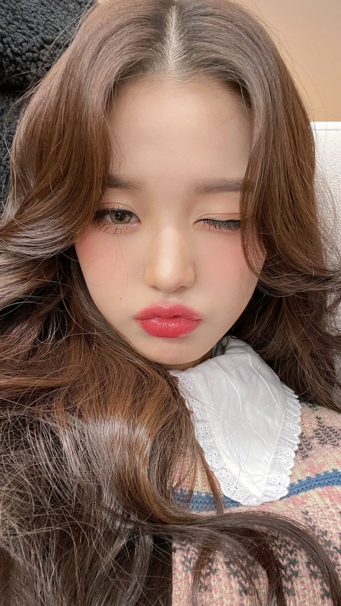 Twitter 上的 아이브 배경화면 만드는 곳: