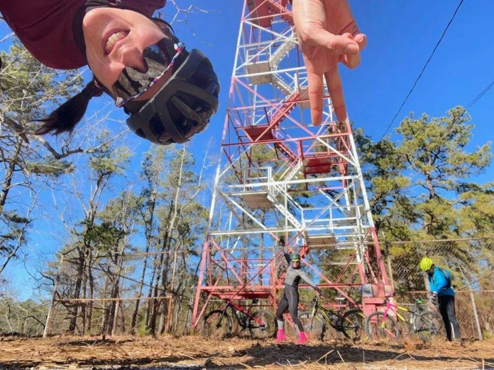 RDCRacing's tweet photo. No bar caps or grips were harmed in the making of this cold, twisty Batsto training ride. #esigrips #rarediseasecycling #keswickcycles #scratchlabs #milliondollarbikeride #scratchlete #industrynine #schwalbetires #orangeseal #mtb https://t.co/5l3PJbERVt https://t.co/ORq7xslIM4