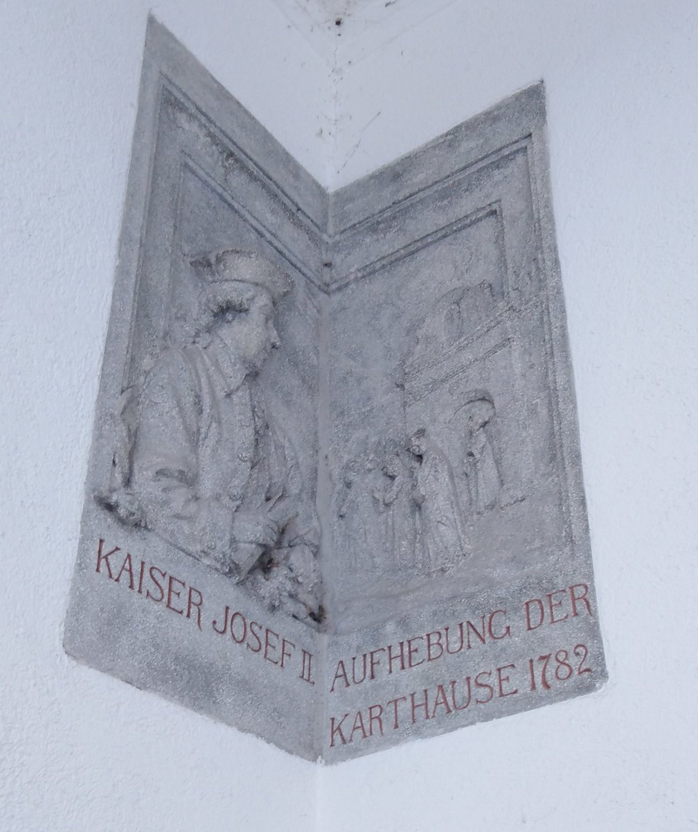 ScheerTamara's tweet photo. Relief-Grüsse aus #Mauerbach #Niederösterreich
an @EduardHabsburg https://t.co/6a56rQpnKW