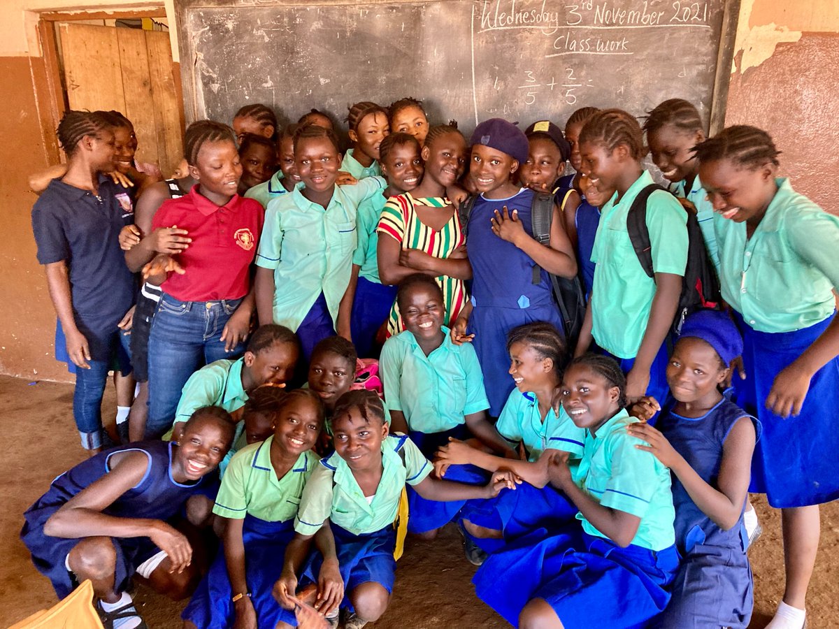 PaulHodgesTrust's tweet photo. In 2021, our partnership with @WYCF_SL

✅Kept 60 vulnerable girls in school
✅Enabled their caregivers to launch 60 small businesses
✅Dramatically increased family incomes &amp; savings
✅Supported health &amp; well-being

Proud to provide holistic support so women &amp; girls thrive! 🇸🇱 https://t.co/K0ce5YR3vM