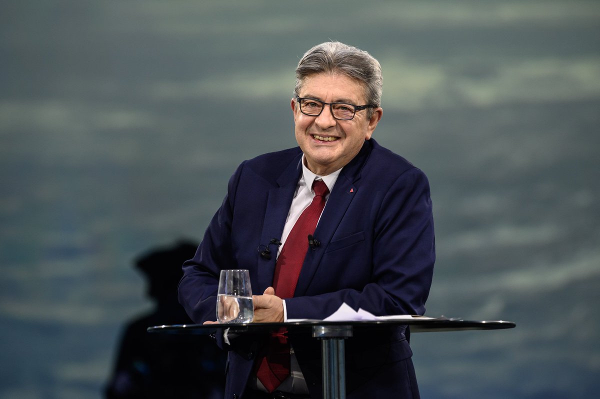 ALeaument's tweet photo. #JeVoteMelenchon pour 
✅ la 6e République 
✅ le RIC
✅ le SMIC à 1400€ nets
✅ la retraite à 60 ans
✅ l'égalité femmes-hommes
✅ la planification écologique
✅ l'indépendance de la France
✅ la sortie de l'OTAN 
🇫🇷 la République jusqu'au bout : «Liberté, Égalité, Fraternité» https://t.co/2QUmgWQqKq