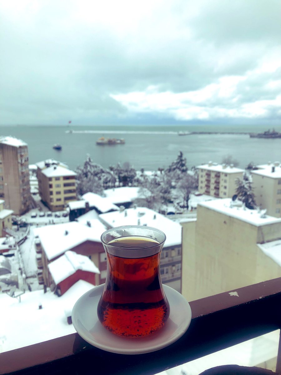 #btc 35.90 bölgesi aşılıp, 37.60 üstü 4 saatlik kapanışlar almadan dönüşten bahsedemiyoruz..yukarı yön hareketleri için 44.500 üstü günlük kapanışlar şart..şimdilik düşüş trendi devam, 32 bölgesi aşağı yönlü hareketlerde önemli bir destek..