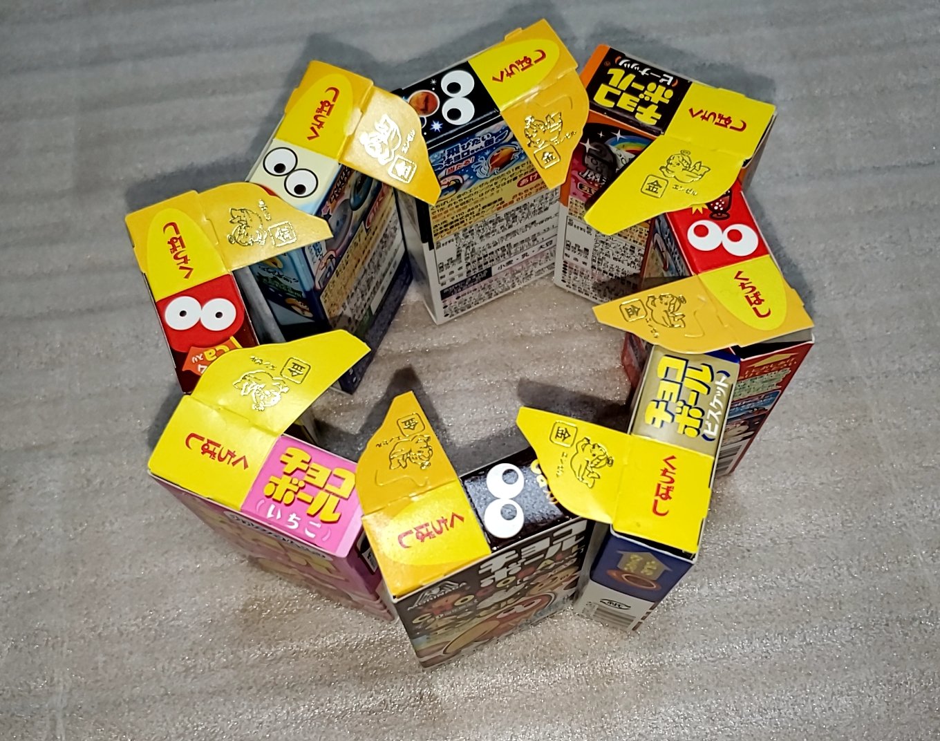 Twitter 上的 ジャック 今までに当てた金エンゼルの集合写真を撮りました チョコボール 金エンゼル T Co Na4xcef2ic Twitter
