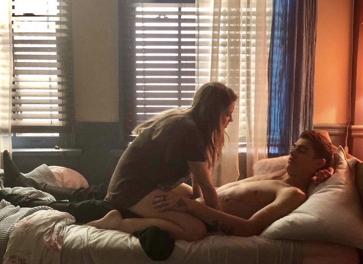 lil_imaginary's tweet photo. the tension in that scene had me thinking so many questions bro. https://t.co/zuuMytJdAd