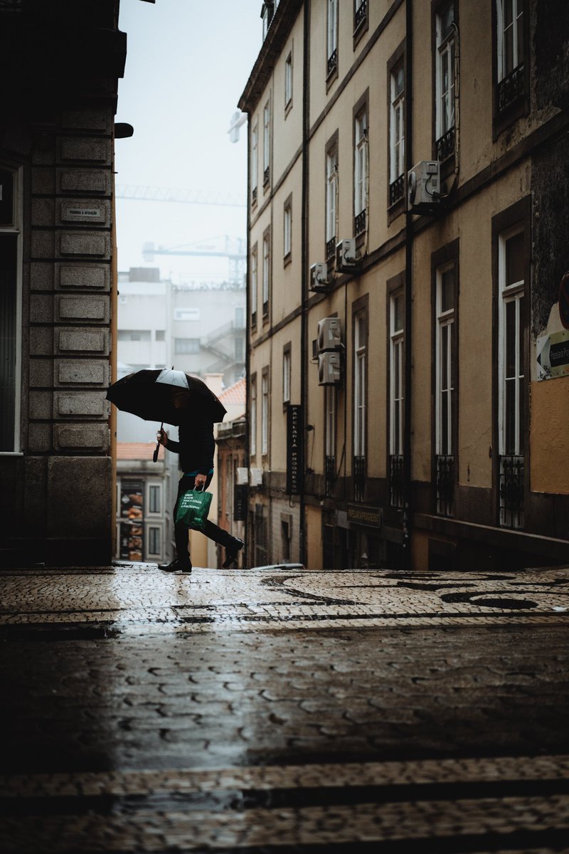 a_l_x_ender's tweet photo. Gm! Rainy days here. Show me your fav rain shot. https://t.co/FaakSY387P