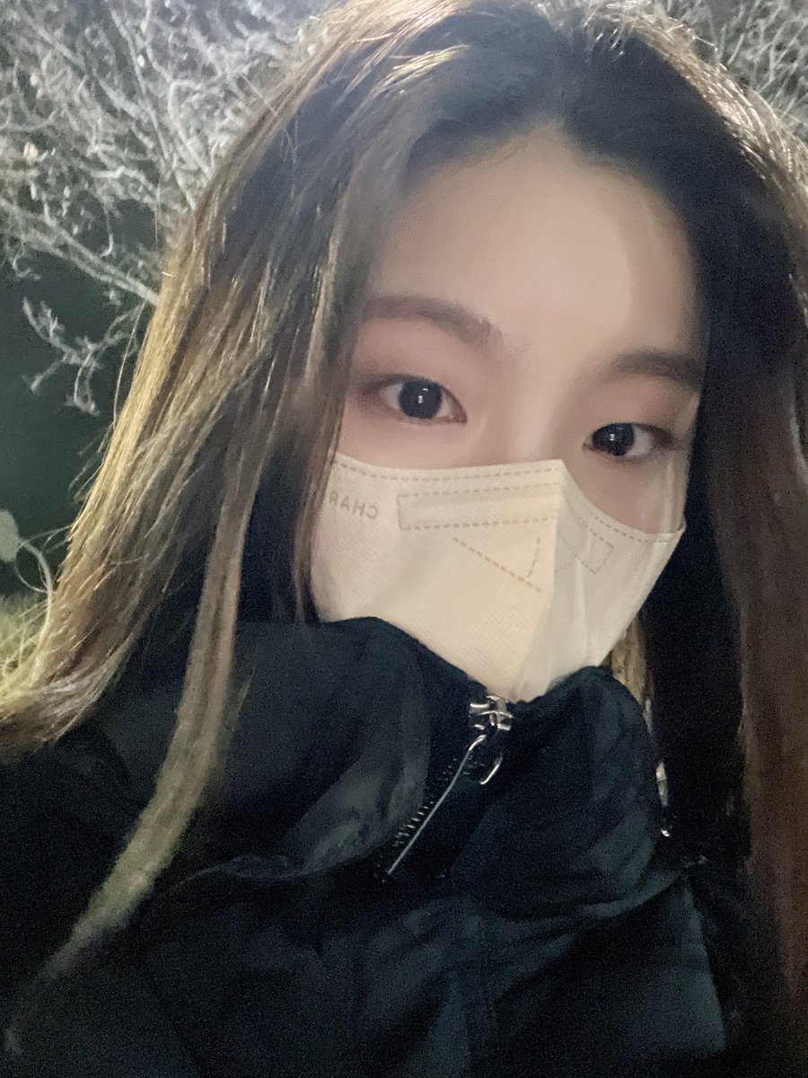 UNIVERSEITZY's tweet photo. [08:32 pm KST] 🐺📸 https://t.co/OOnTSWbBtz
