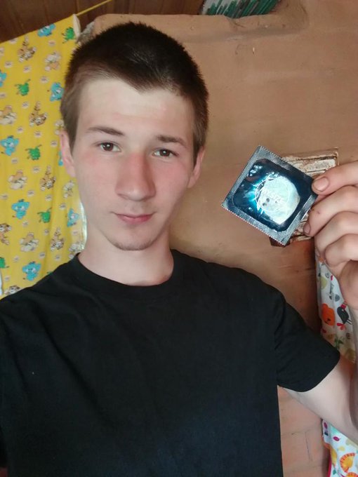 Искал фото с паспортом. Нашёл с презервативом @mysizecondoms   Хочу стать лицом/членом компз😉😎 https://t<a href="/tag/nude"class="tags"><span>#nude</span></a><a href="/tag/nsfw"class="tags"><span>#nsfw</span></a><a href="/tag/onlyfans"class="tags"><span>#onlyfans</span></a>