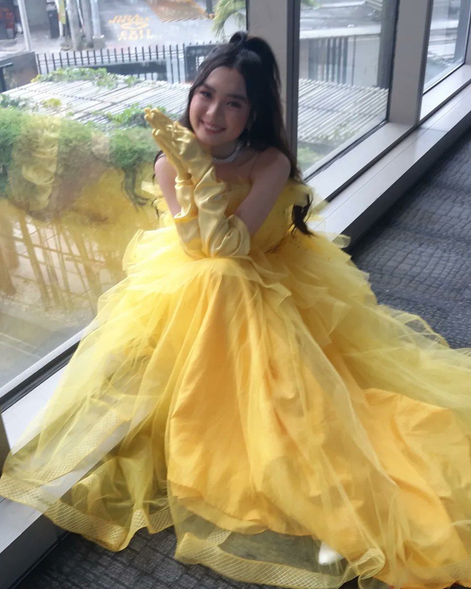 iiamcelina's tweet photo. FRANCINE CelebrEIGHTEEN OnASAP 💛🤎❤

Make up @kayer_08makeup
Hair Mama angel
Styled @drewlacia
#Asap #FrancineDiaz https://t.co/CBzreWrf4W