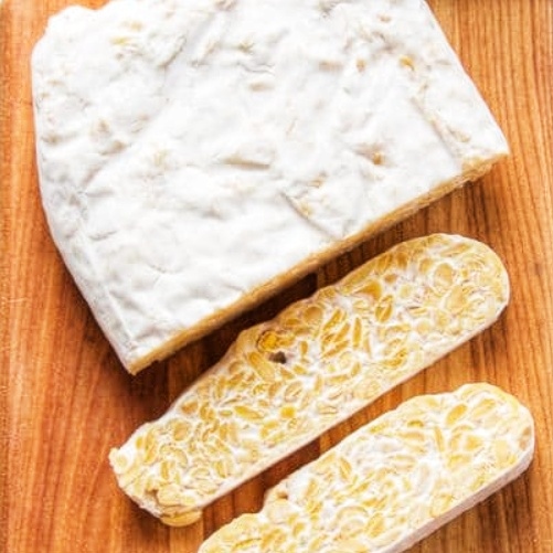 #Tempeh is another great #meatsubstitute similar to #soya 
Perfect for #veganuary 🥗

#vegan #veganfood #veganlondon #veganeats #eatvegan #oats #alternativefoods  
#londonsindiantakeaway #SE1 #Hackney #Aldgate #londonfood