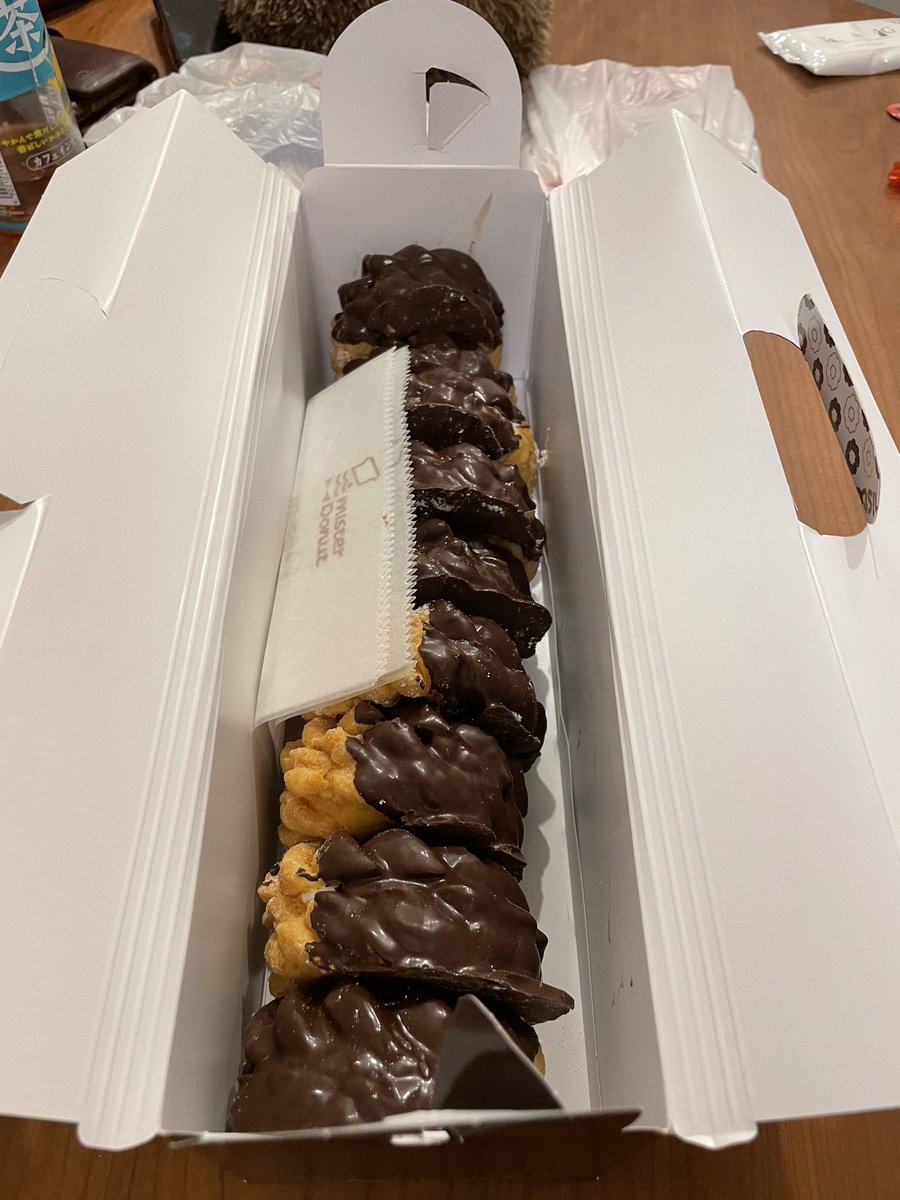 ekirorun's tweet photo. 沢山誕生日祝ってもらいました✨
もう食べれません😛 https://t.co/lLdYGl6YJ2