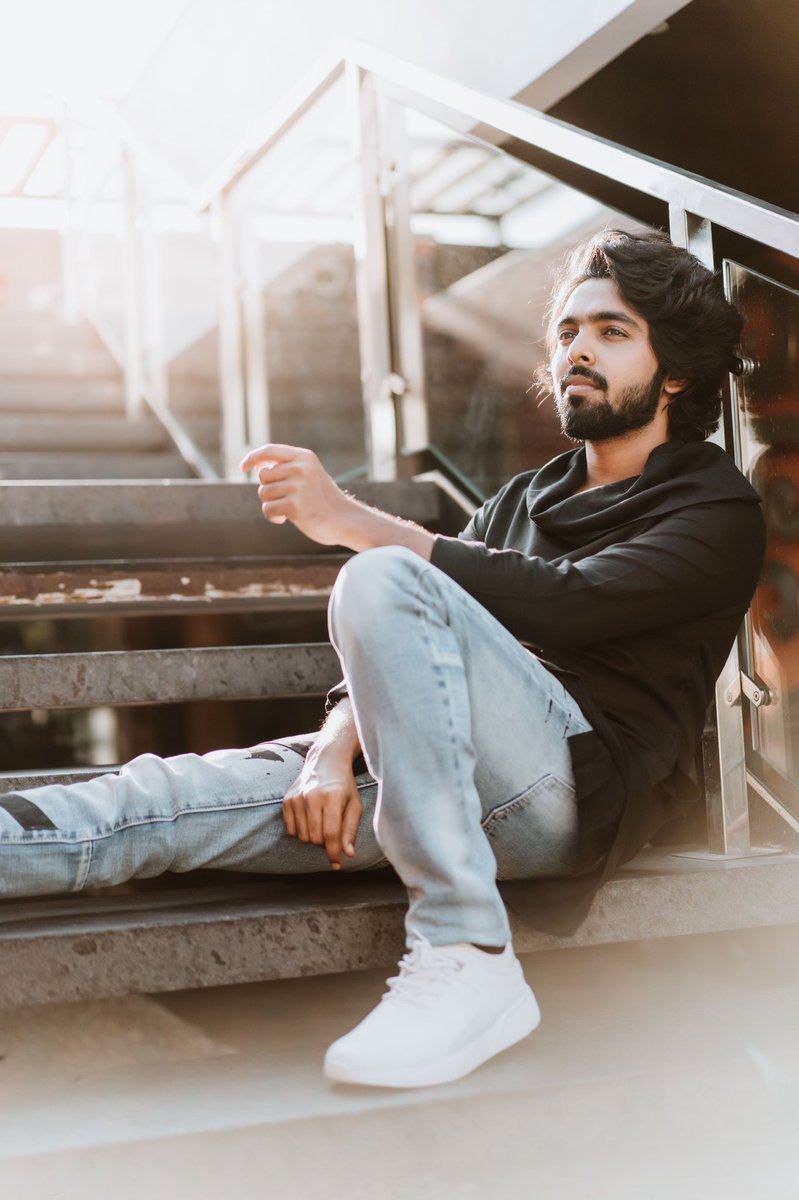 gvprakash's tweet photo. Thinking of u keeps me awake ✨💫❤️ https://t.co/6TjS5EMGWA
