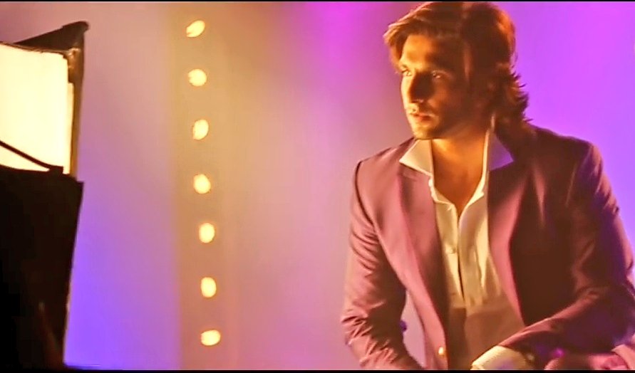 ranveercirkus's tweet photo. #DOTHEREX BTS (Behind the scenes ) #RanveerSingh https://t.co/gWcKBYQDEH
