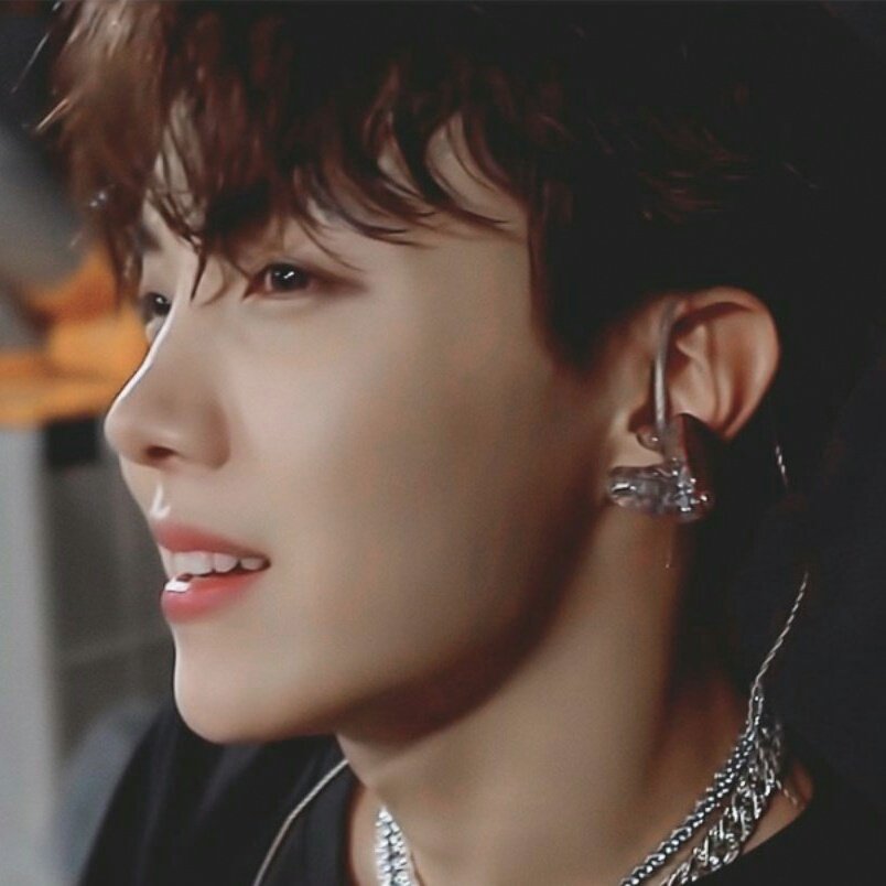 hoseokjawline's tweet photo. https://t.co/f0C9LZr7VC