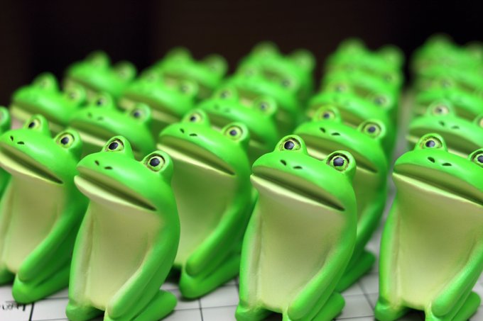 いろいろ無理になってきたカエル とは その表情に誰もが自分を投影 作った人に聞いた まいどなニュース