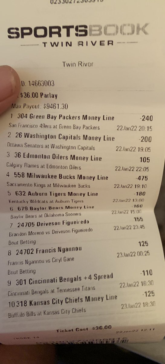 Perky0361's tweet photo. I hate the @packers . I hate you @AaronRodgers12. I hate gambling. I hate my life. Hope this makes you feel better if you are having a bad day. @BSSAdvisors @BarstoolBigCat @notthefakeSVP #BadBeat #KillMeNowPlease https://t.co/mw6xKssWXM