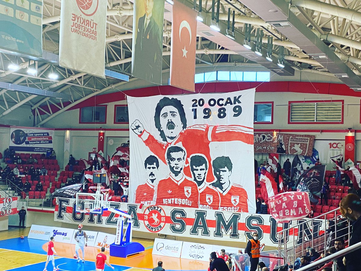 forzasamsuncom's tweet photo. SAMSUNSPOR'A KARŞILIKSIZ ÖMÜR VERENLER! #ForzaSamsun #YerinizDolmaz https://t.co/lddqWNEyKY