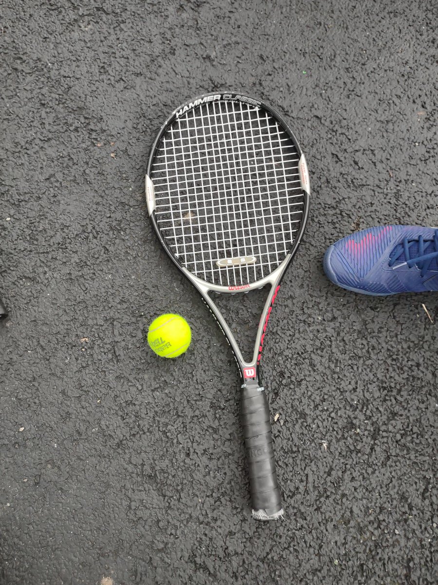 osteohovebtn's tweet photo. Day 23 #redjanuary2022 tennis with Sean and Lois and Sunday morning sea dip, it was soooooo cold, my feet stayed like ice blocks even playing tennis! Sunday fun
@redjanuaryuk @sportinmind #keepmovingkeepwell #physicaltherapy #osteopathyforhealth #osteopath #backpainrelief https://t.co/WUD1wNNXZN